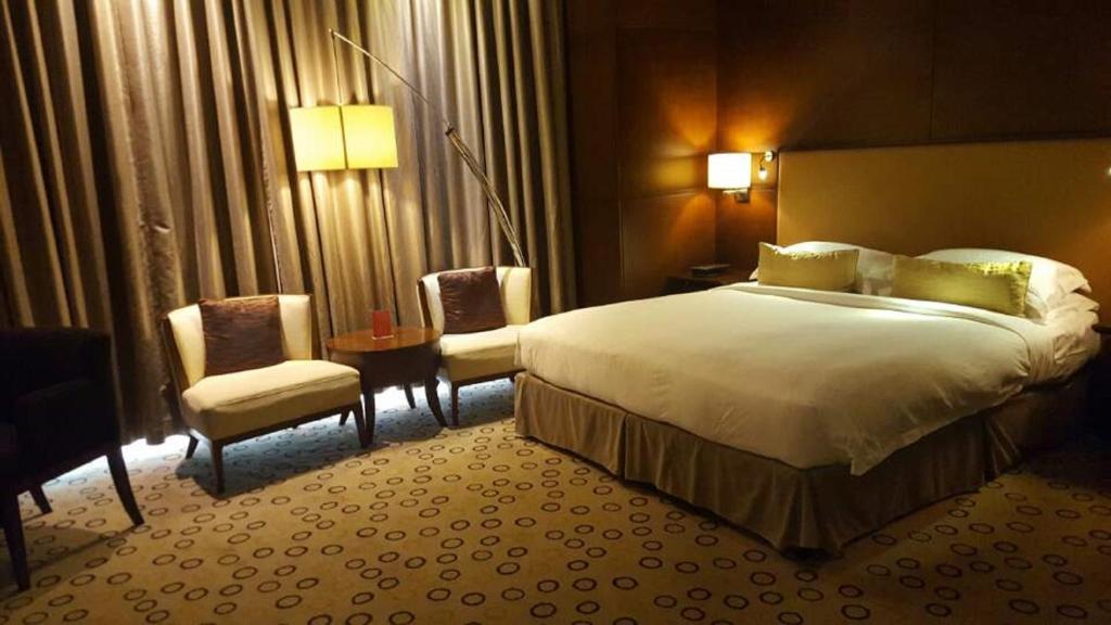 Asiana Hotel Dubai Exterior photo A room at the hotel